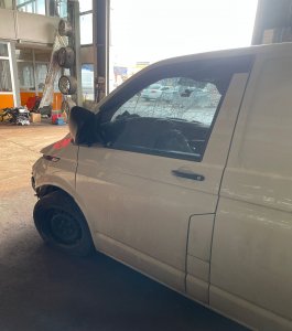 T7 Transporter sol ön kapı Çıkma Parça