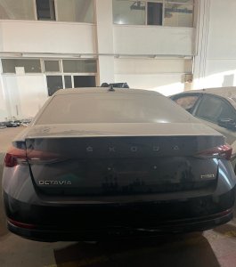 Skoda Octavia 2023 Bagaj kapağı Arka Çamurluklar çıkma hatasız